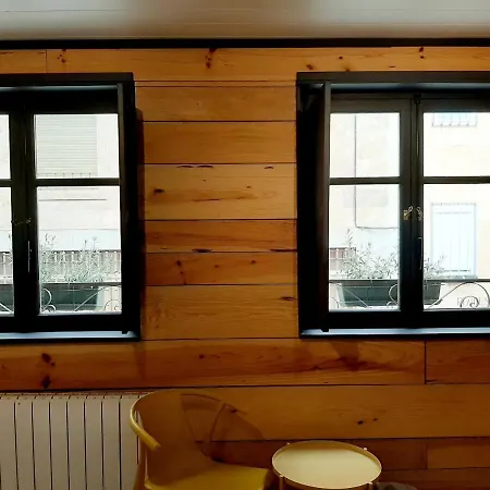 Albergue Amelia By Gaiarooms