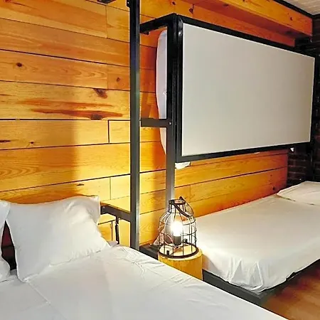 Amelia By Gaiarooms Hostel Salamanca
