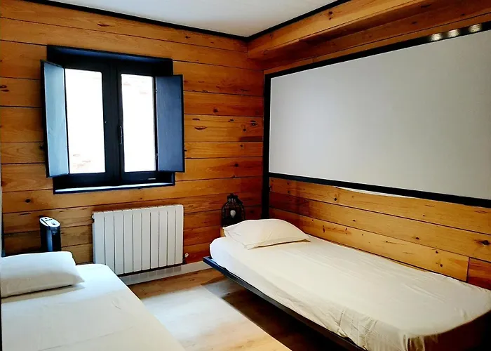 Hostal Amelia By Gaiarooms *