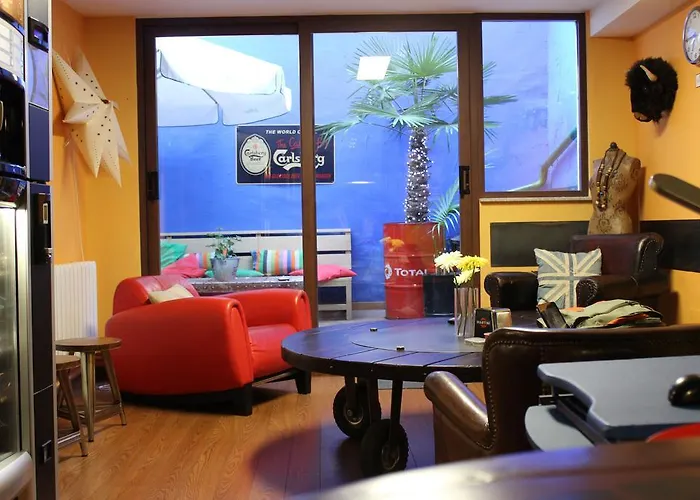 Hostal Amelia By Gaiarooms *