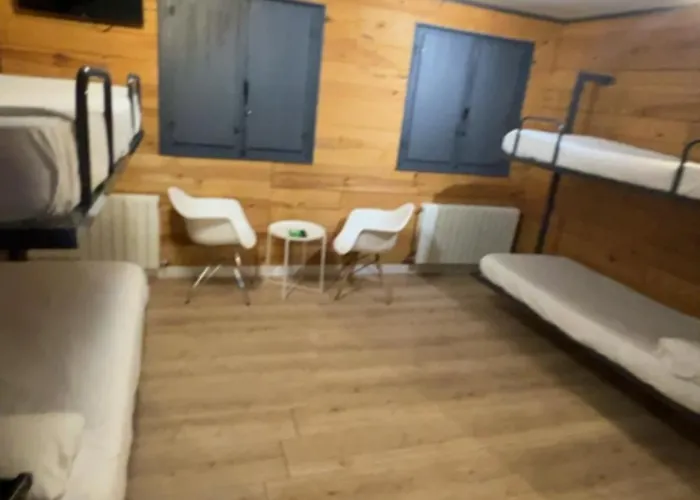 Hostal Amelia By Gaiarooms *